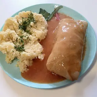 Gołąbek w sosie pomidorowym